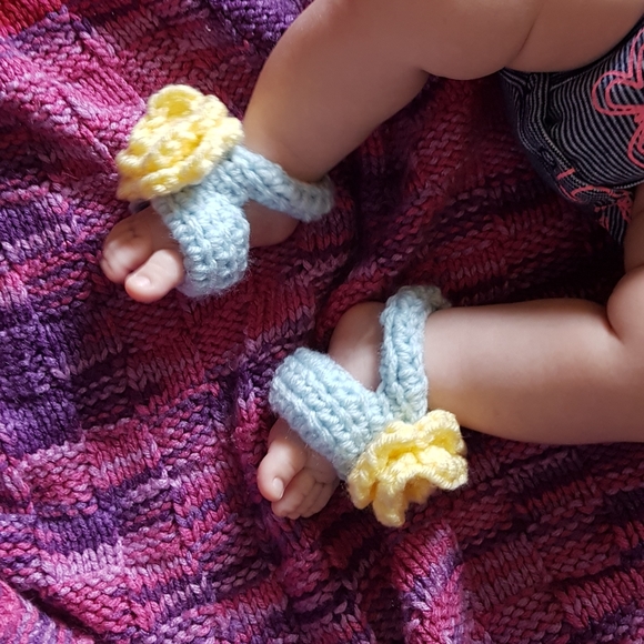 2 pc.Barefoot Sandals & Headband Set - Picture 4 of 10